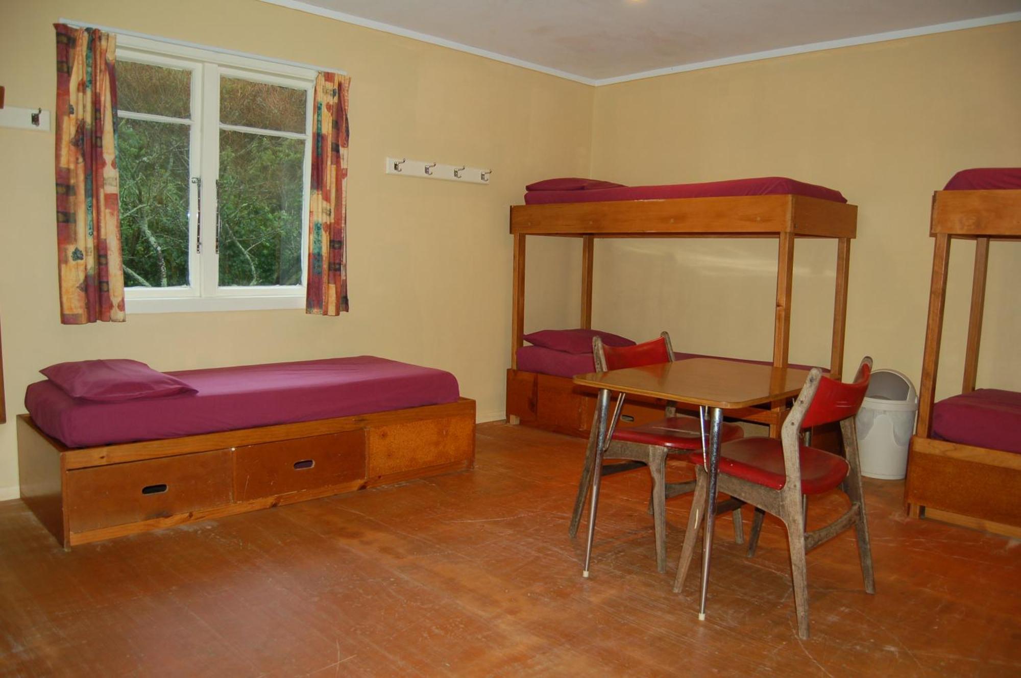 Egmont Eco Leisure Park & Backpackers Hotel New Plymouth Bagian luar foto