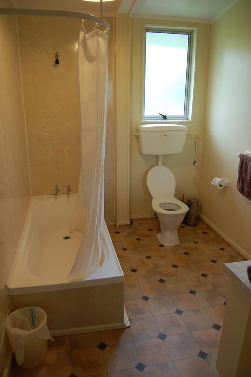Egmont Eco Leisure Park & Backpackers Hotel New Plymouth Ruang foto